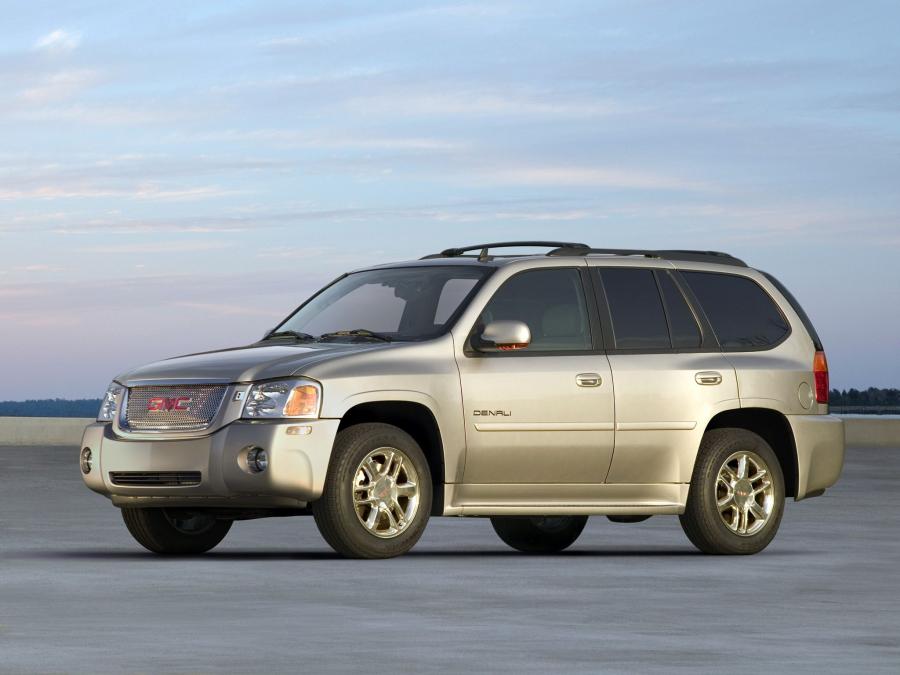  GMC Envoy Denali 2005 года  (фото 6 из 12)